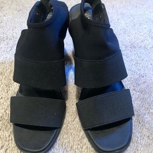 Vera Wang Black Dress Sandals